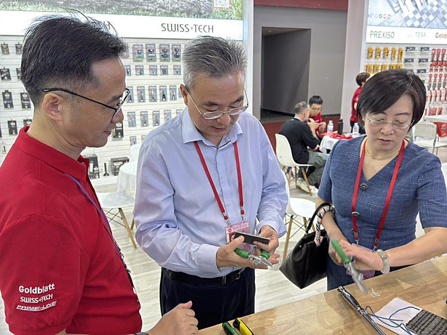 1729470270541474D57B.jpg IMG_1549.DNG-1.JPG