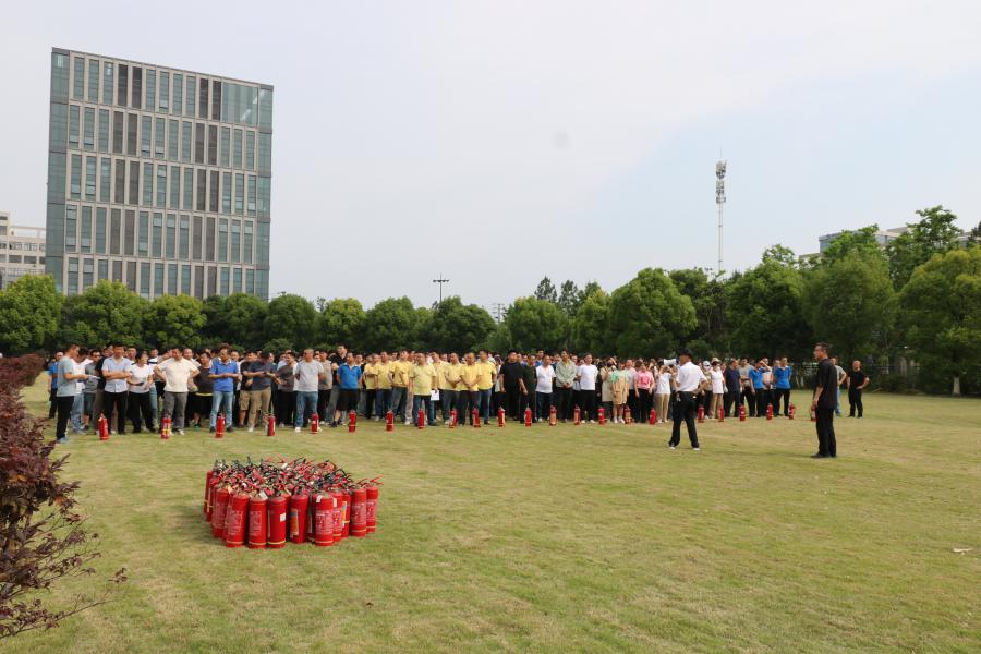 1748396389223548p8A8.jpg 2025年米兰体育海宁工厂消防演习 (12).jpg